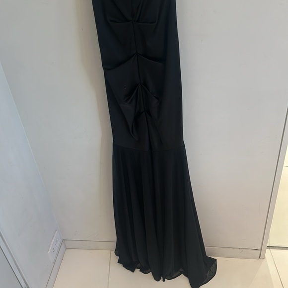 Cache Gown - Picture 10 of 12